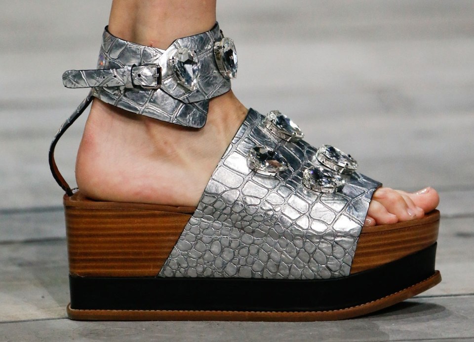 Необычная обувь на платформе