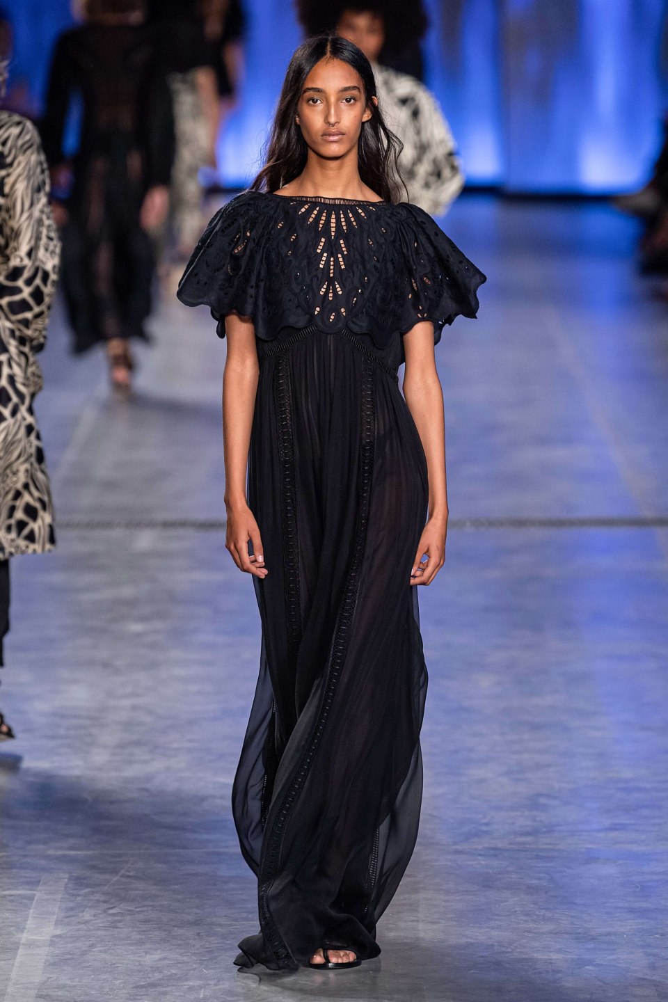 Elie Saab 2022 подиум