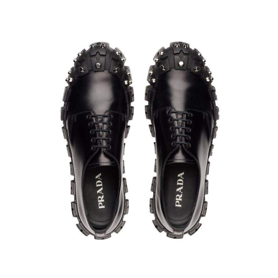 Prada серебряные дерби