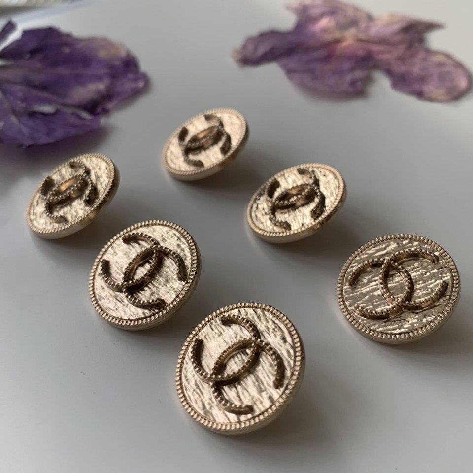 Шубная пуговица Италия