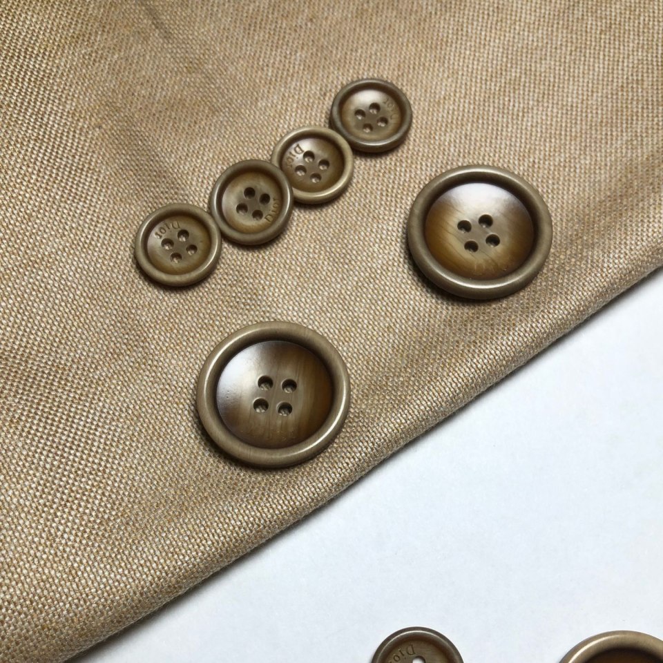 Dior пуговицы диор