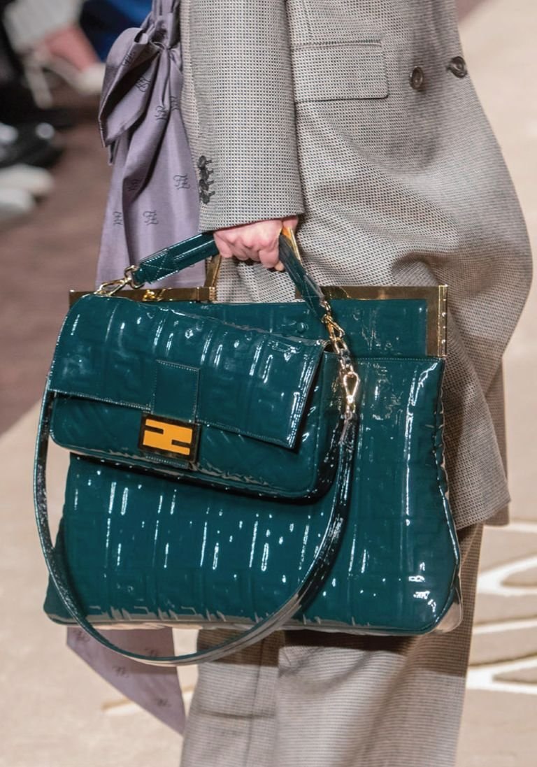 Fendi сумки осень зима 2021