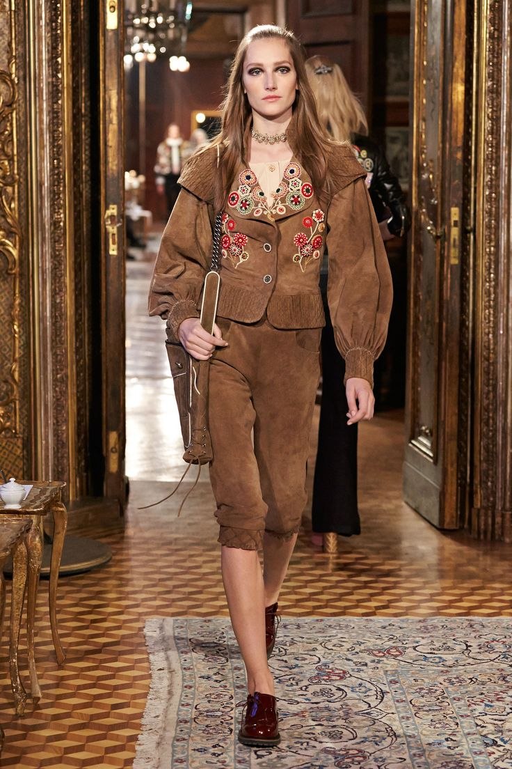 Métiers d’Art 2014/15 Paris-Salzburg Chanel show