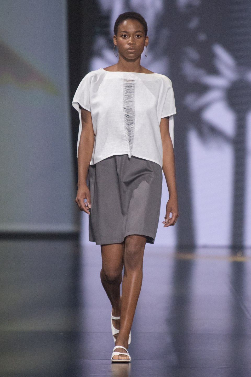 Показ высокой моды в Париже 2022 2023